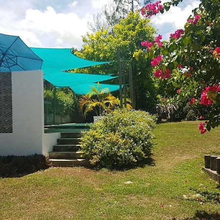 רנאוויי ביי Ancella'S Garden Apartment-Beach-5Min Drive, 1 Hr Montego Bay, 25 Mins Ocho Rios, Continental Breakfast מראה חיצוני תמונה