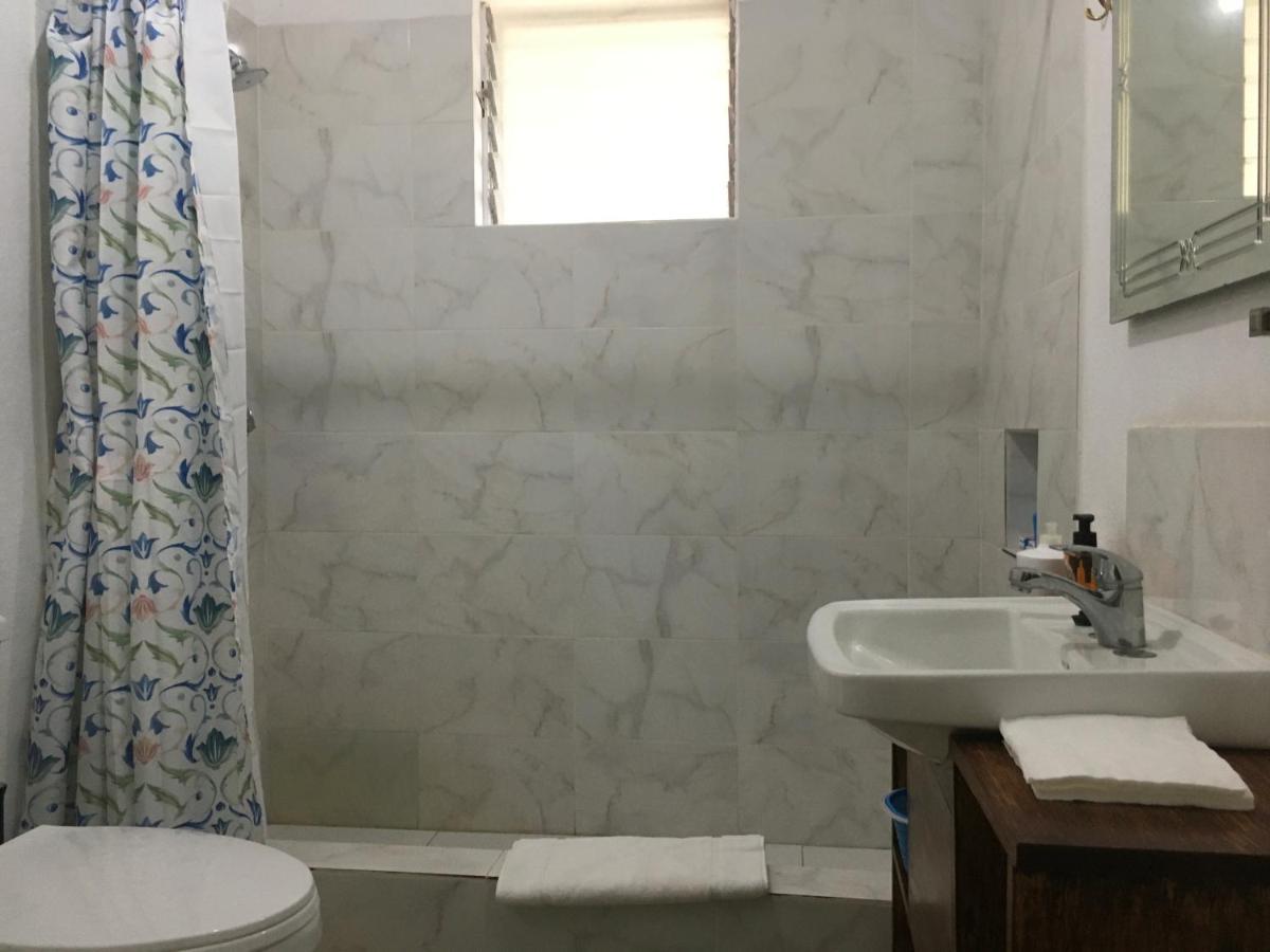 רנאוויי ביי Ancella'S Garden Apartment-Beach-5Min Drive, 1 Hr Montego Bay, 25 Mins Ocho Rios, Continental Breakfast מראה חיצוני תמונה