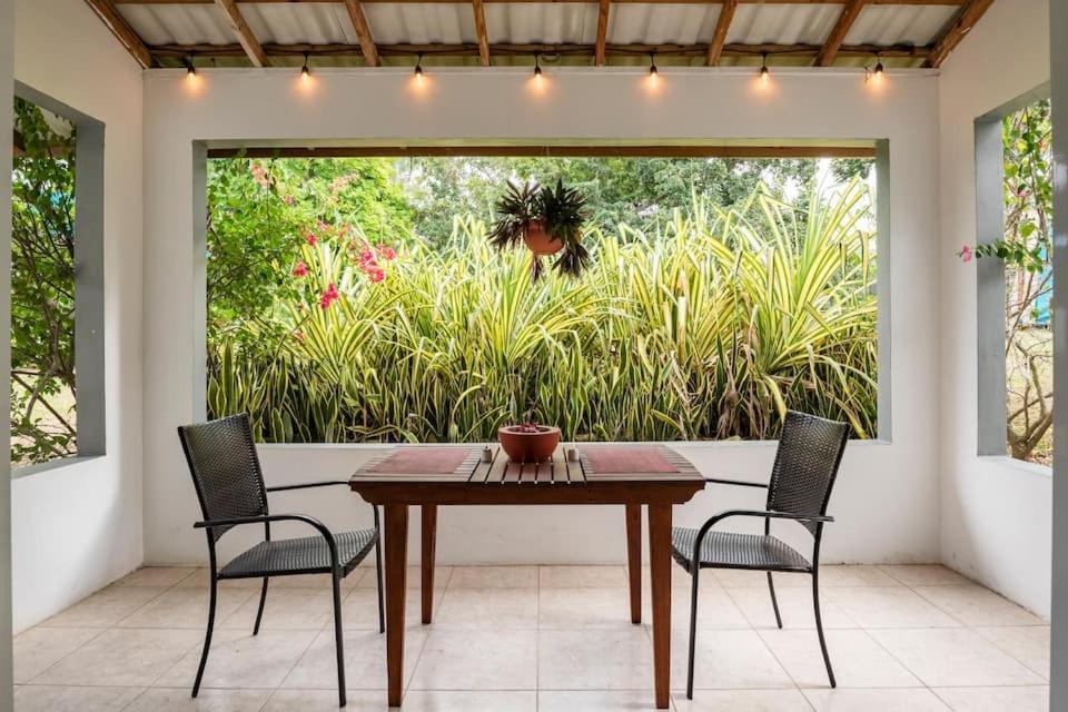 רנאוויי ביי Ancella'S Garden Apartment-Beach-5Min Drive, 1 Hr Montego Bay, 25 Mins Ocho Rios, Continental Breakfast מראה חיצוני תמונה