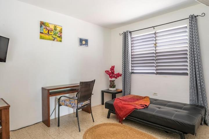 רנאוויי ביי Ancella'S Garden Apartment-Beach-5Min Drive, 1 Hr Montego Bay, 25 Mins Ocho Rios, Continental Breakfast מראה חיצוני תמונה