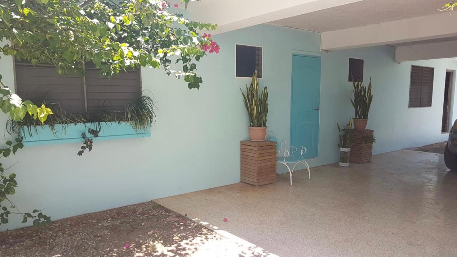 רנאוויי ביי Ancella'S Garden Apartment-Beach-5Min Drive, 1 Hr Montego Bay, 25 Mins Ocho Rios, Continental Breakfast מראה חיצוני תמונה