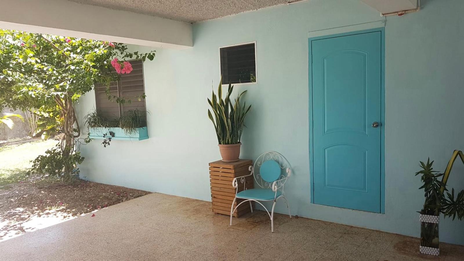 רנאוויי ביי Ancella'S Garden Apartment-Beach-5Min Drive, 1 Hr Montego Bay, 25 Mins Ocho Rios, Continental Breakfast מראה חיצוני תמונה