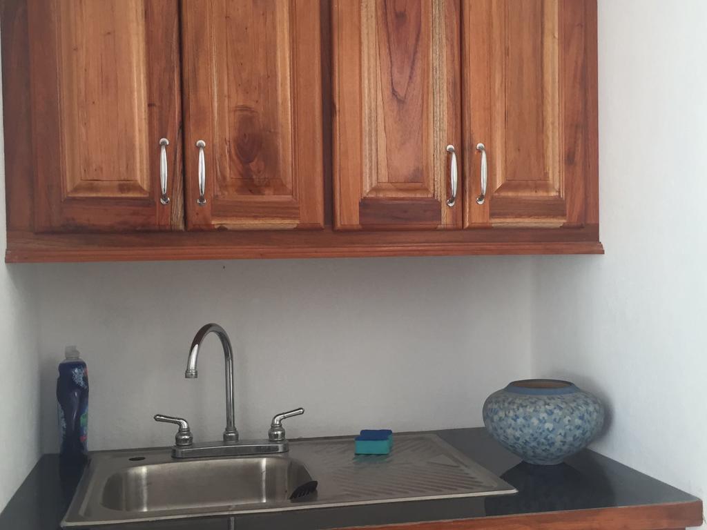 רנאוויי ביי Ancella'S Garden Apartment-Beach-5Min Drive, 1 Hr Montego Bay, 25 Mins Ocho Rios, Continental Breakfast מראה חיצוני תמונה
