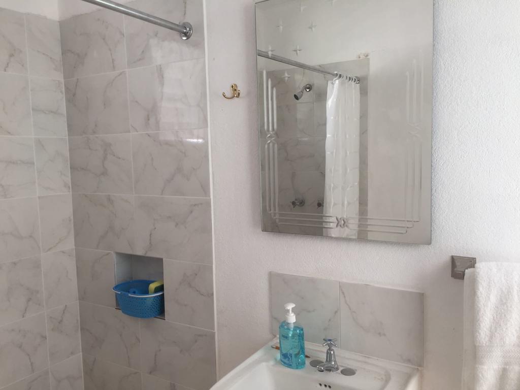 רנאוויי ביי Ancella'S Garden Apartment-Beach-5Min Drive, 1 Hr Montego Bay, 25 Mins Ocho Rios, Continental Breakfast מראה חיצוני תמונה